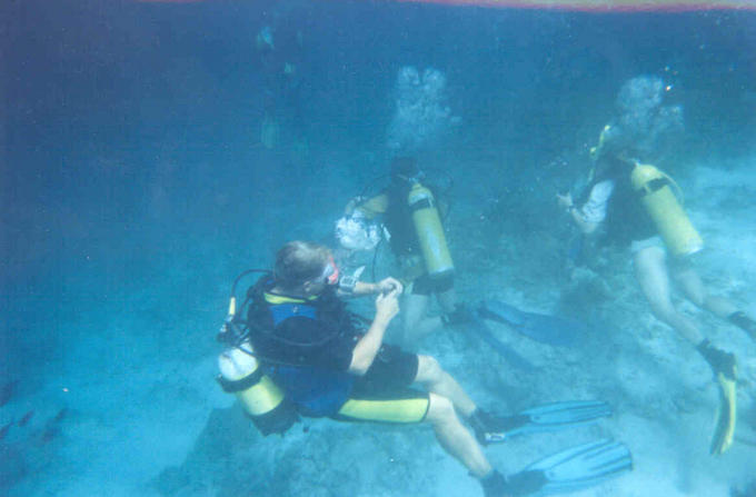 Tauchgang vor Embudu